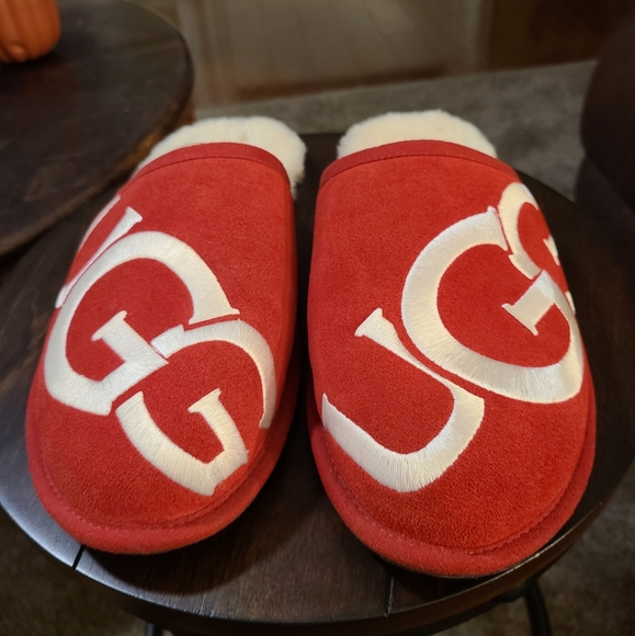 UGG Scuff Logo Slipper Samba Red Cream - Picture 3 of 4